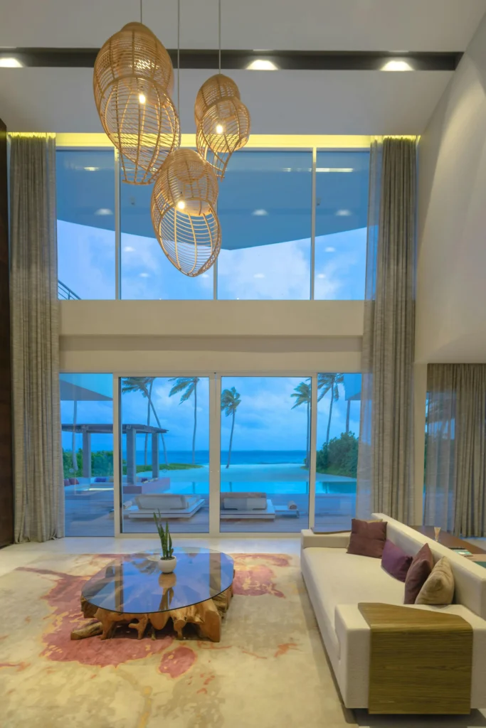 Rooms & Villas: